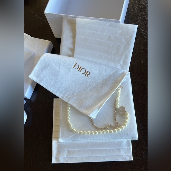 Christian Dior 30 Montaigne Long Necklace brand new - Picture 8 of 9